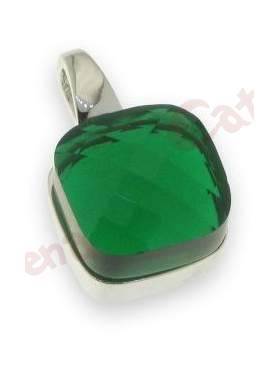 Μενταγιόν ασημένιο επιπλατιvωμένο με πράσινη πέτρα